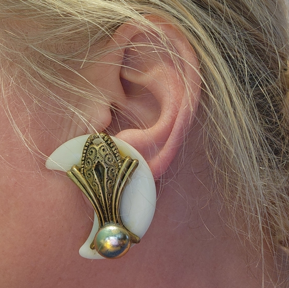 Vintage 90's Clip on Earrings - Picture 3 of 3